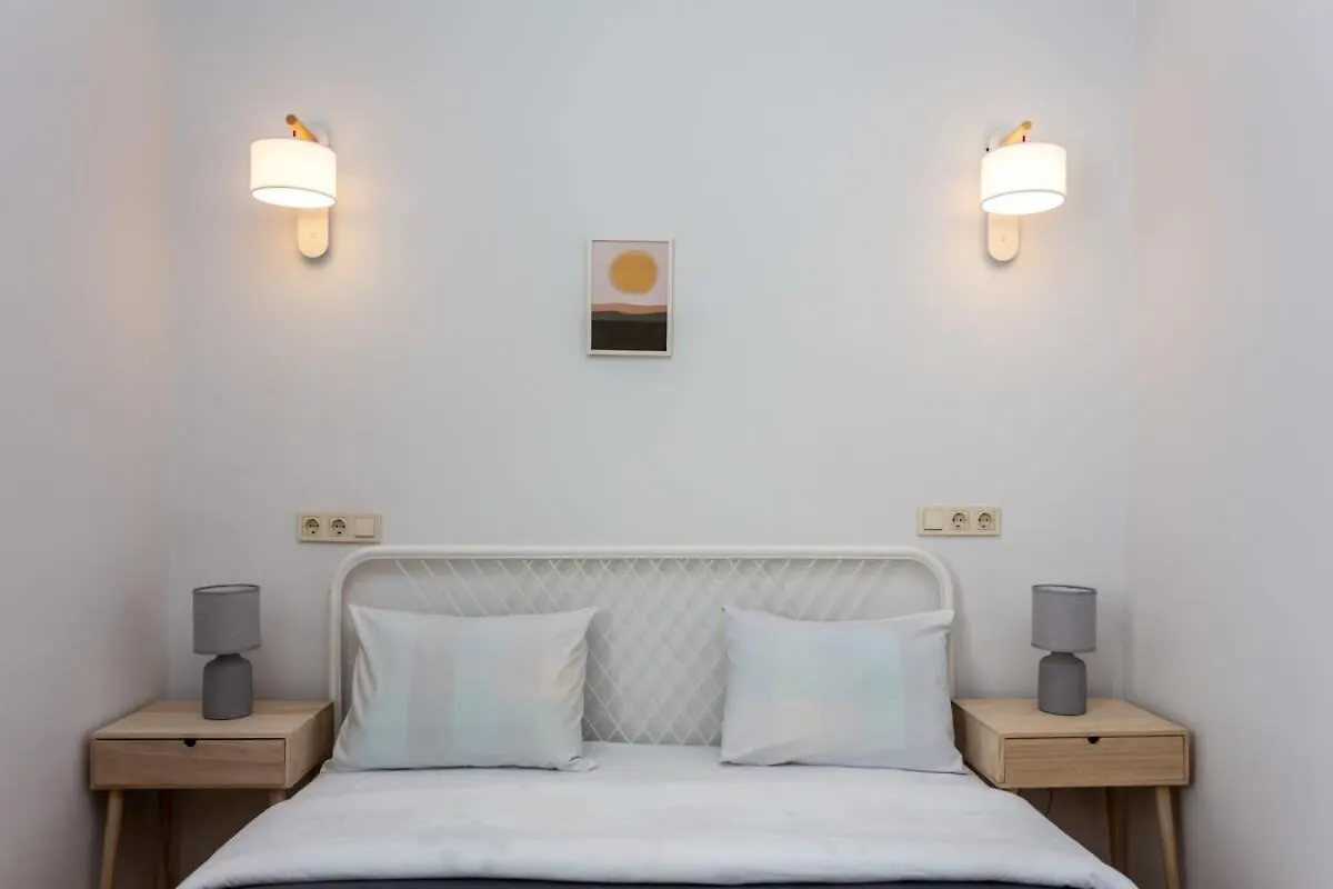 Super Stylish And Spacious 3 Seperated Apartments For 6 People Tbilisi