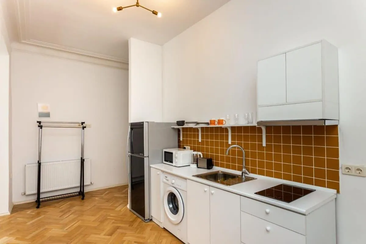 Super Stylish And Spacious 3 Seperated Apartments For 6 People Tbilisi Georgien