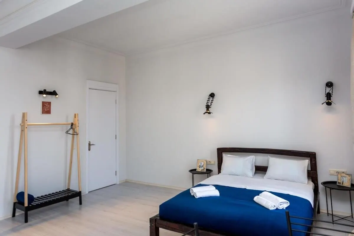 Super Stylish And Spacious 3 Seperated Apartments For 6 People Tbilisi 0*,